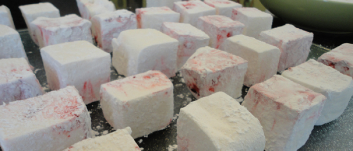 homemade peppermint marshmallows